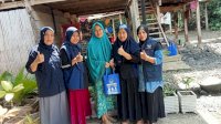 Wajah Sumringah Warga Dapat Bantuan dari DPD NasDem Soppeng