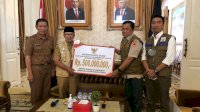 Pemprov Sulsel Serahkan Bantuan Rp500 Juta untuk Korban Gempa di Cianjur