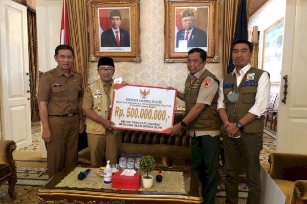 Pemprov Sulsel Serahkan Bantuan Rp500 Juta untuk Korban Gempa di Cianjur