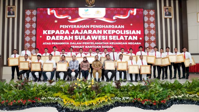 Bongkar Kasus Korupsi BPNT Covid-19, Kapolda Sulsel dan Jajaran Terima Penghargaan dari Kemensos