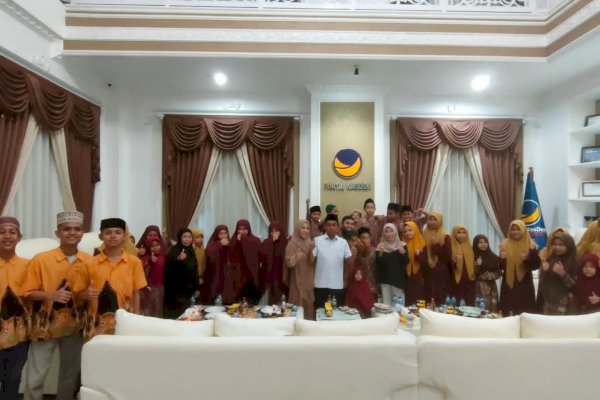 Malam Pergantian Tahun, NasDem Sulsel Santuni Anak Yatim