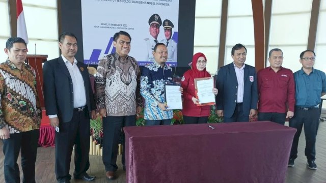 Diskominfo Makassar Bersama ITB Nobel Indonesia Teken Kerjasama Pembinaan Dewan Lorong Milenial