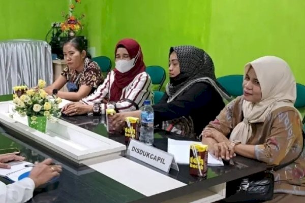 Dukcapil Donggala Konsultasi ke Disdukcapil Makassar Soal Pengelolaan Informasi Administrasi Kependudukan