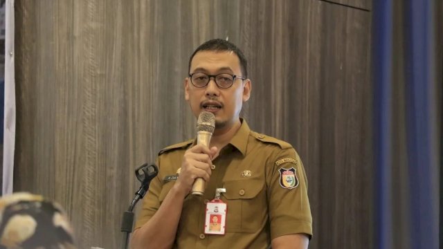 Kepala DPMPTSP Makassar, Andi Zulkifly.
