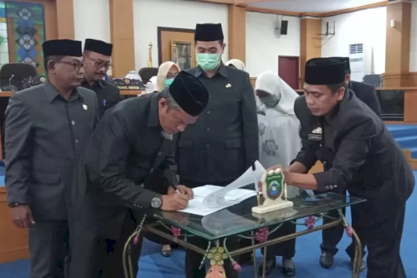 Disetujui DPRD, APBD Pangkep TA 2023 Sebesar Rp1,46 T, Bupati Yusran Sampaikan Kebijakan Program dan Kegiatan Prorioritas