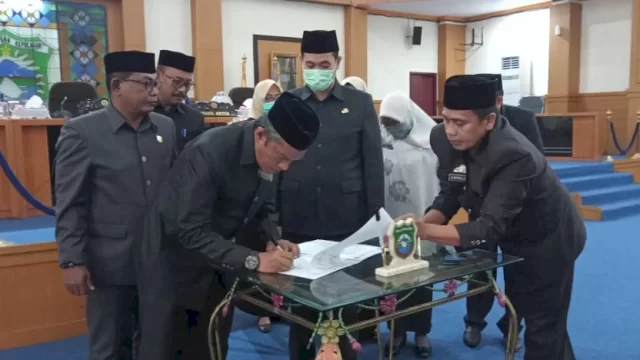 Disetujui DPRD, APBD Pangkep TA 2023 Sebesar Rp1,46 T, Bupati Yusran Sampaikan Kebijakan Program dan Kegiatan Prorioritas