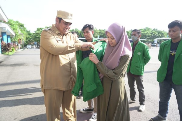 Lepas Puluhan Mahasiswa STAI DDI Maros Ikuti Turnamen Forsa di IAIN Bone, Bupati Chaidir Syam: Teruslah Berjuang