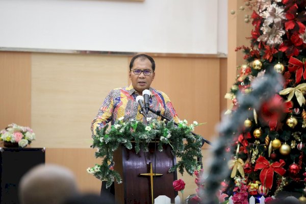 Danny Pomanto Gaungkan Program Jagai Anakta’ di Perayaan Natal GKSS Jemaat Makkio Baji