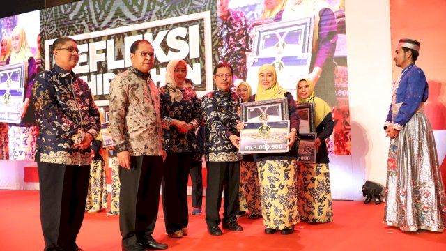 Pemkot Makassar Apresiasi Inovasi Terbaik 6 SKPD dan 6 Sekolah