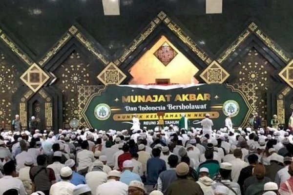 PA 212 Sindir Politik ‘Rambut Putih dan Wajah Berkerut’ Ala Jokowi