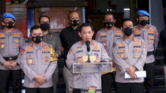 Jelang Natal 2022, Kapolri Jenderal Listyo Mutasi 704 Personel Termasuk Pejabat Tinggi