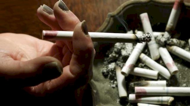 Siap-siap! Jokowi Bakal Larang Penjualan Rokok Batangan