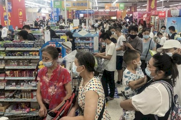 Lonjakan Covid-19 Picu Aksi Panic Buying di China