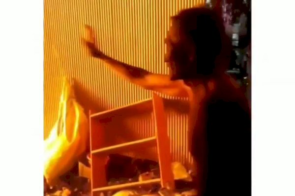 Rumah Terbakar, Kakek Ini Malah Lakukan Hal Tak Terduga: yang Penting Yakin