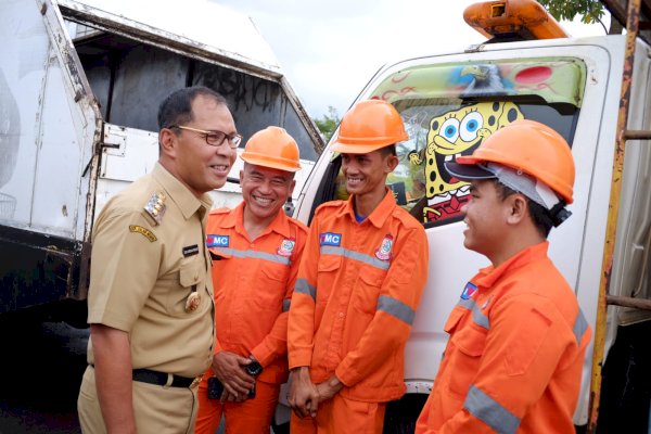Danny Pomanto Hujan-Hujanan Cek Kondisi 192 Unit Tangkasaki