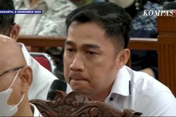 Arif Rachman Menangis saat Cerita Betapa Takut Dirinya pada Ferdy Sambo