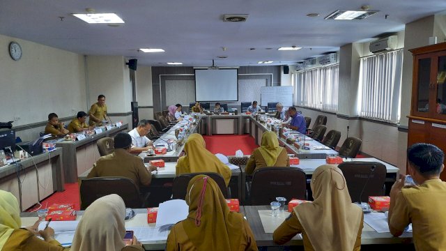Rapat Evaluasi Triwulan IV Komisi E DPRD Sulsel Bersama Mitra Kerja