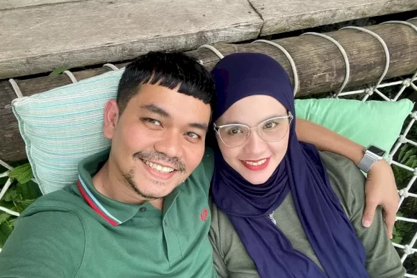 Galang Dana untuk Biaya Pengobatan Suami, Istri Indra Bekti Dicecar Warganet