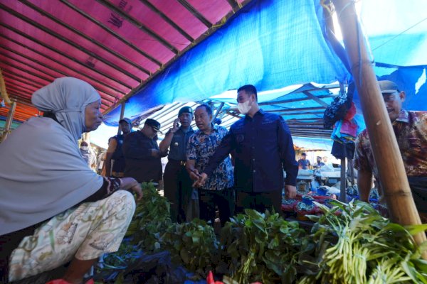 Bupati Yusran Bersama TPID Sidak Pasar Sentral Pangkajene, Pantau Persedian dan Harga Sembako