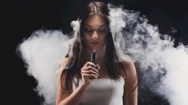 Bahaya Ngevape Ternyata Parah Banget, Paru-paru Bisa Begini