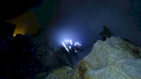 Aktivitas Vulkanik Kawah Ijen Meningkat, Asap Tebal Keluar dari Kawah