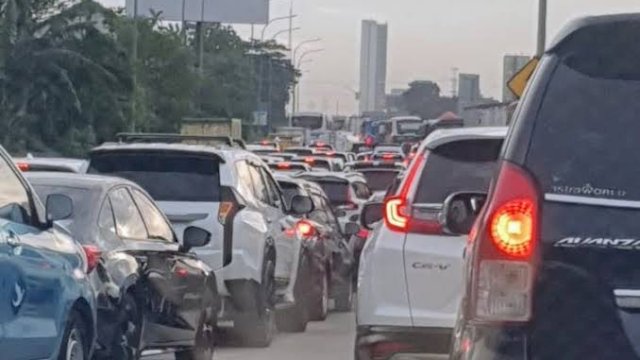 Waspada, Ada Kecelakaan di Tol Jakarta-Tangerang, Lalin Macet 6 Kilometer