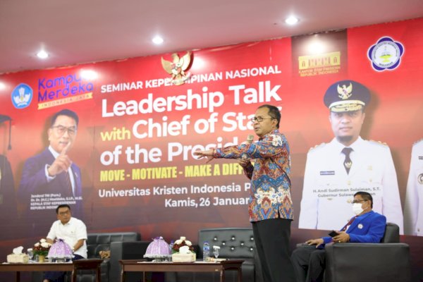 Jadi Pembicara Bersama KSP Moeldoko, Danny Pomanto: Pemimpin Harus Berani dan Mendengar