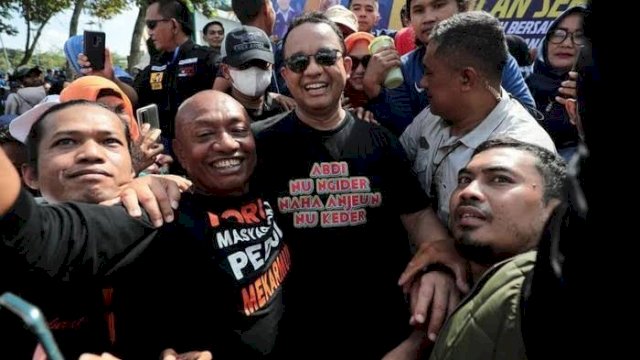 Anies Berkaus &#8216;Abdi Nu Ngider Naha Anjeun Nu Keder&#8217; Saat ke Jabar, Ini Artinya