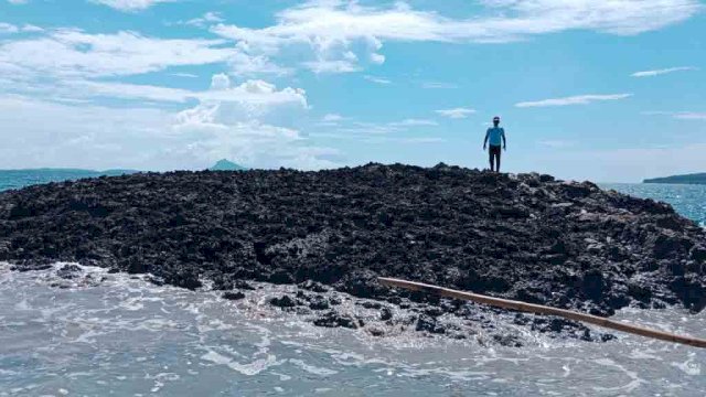 Kemunculan Pulau Baru Pascagempa Maluku Barat Daya (F-Int).