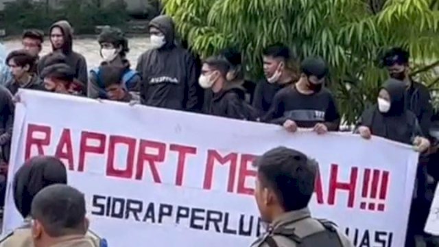 Mahasiswa Sidrap Marah! Sebut Pemkab Sidrap Banyak Buat Kebijakan Tak Pro Rakyat, Juga Singgung Proyek RS Dua Pitue-Pembangunan Asrama Mahasiswa