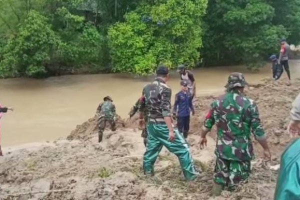 Resmi! Tim Sar Gabungan Hentikan Pencarian Korban Tanah Longsor di Jalan Poros Maros-Bone