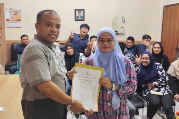 Terima SK, Pegawai non-ASN Diskominfo-SP Sulsel Diminta Lebih Berperan Aktif