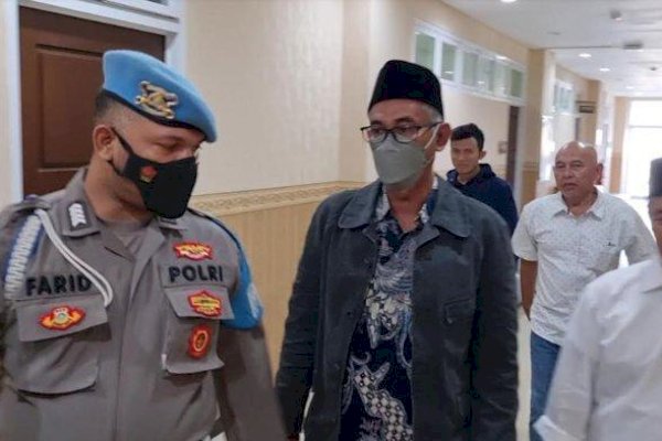 Kepala MTs di Gresik Pemukul 15 Siswi Jadi Tersangka dan Ditahan