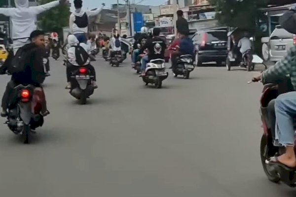 Ugal-ugalan di Jalan, Belasan Remaja di Makassar Ditangkap Polisi