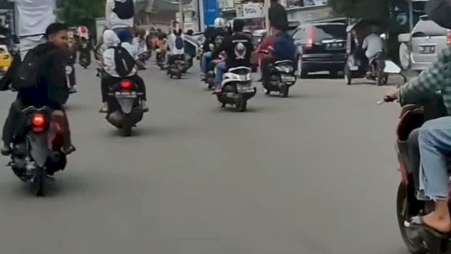 Ugal-ugalan di Jalan, Belasan Remaja di Makassar Ditangkap Polisi