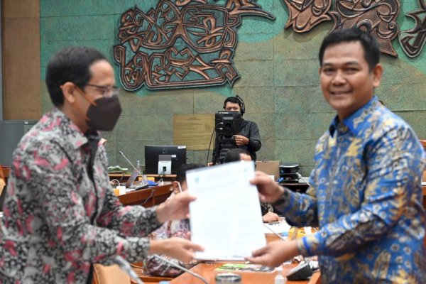 NasDem Minta Mendikbud Cari Solusi Terbaik Penempatan Guru