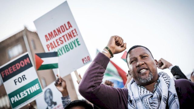 Kutip Pernyataan Sang Kakek, Cucu Mandela: Bebaskan Palestina!