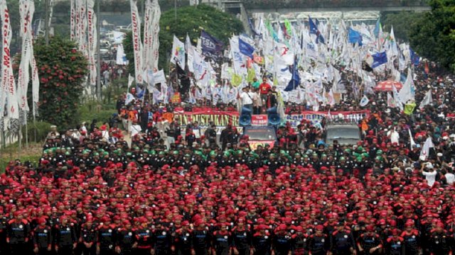 Serikat Pekerja Tuding Isi Perppu Cipta Kerja Sekadar &#8220;Copy Paste&#8221;