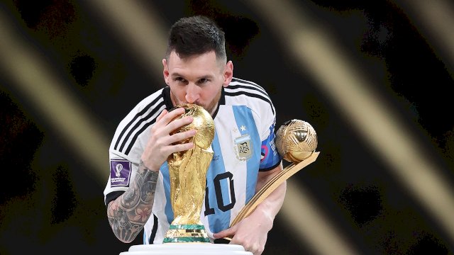 Lionel Messi Disambut Bak Raja oleh Skuad PSG Usai Juara Piala Dunia 2022