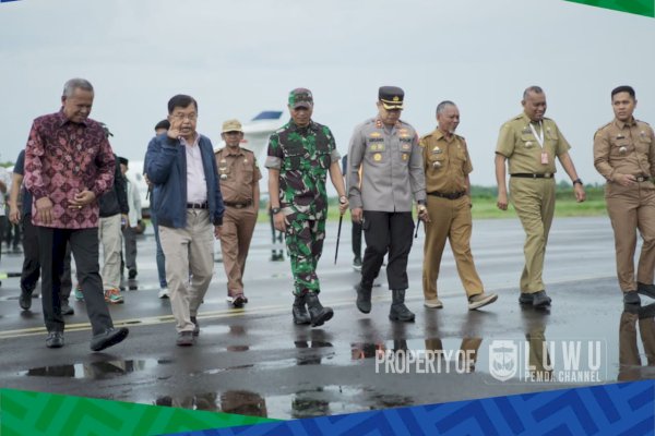 Bupati Luwu Sambut Jusuf Kalla di Bandara Bua
