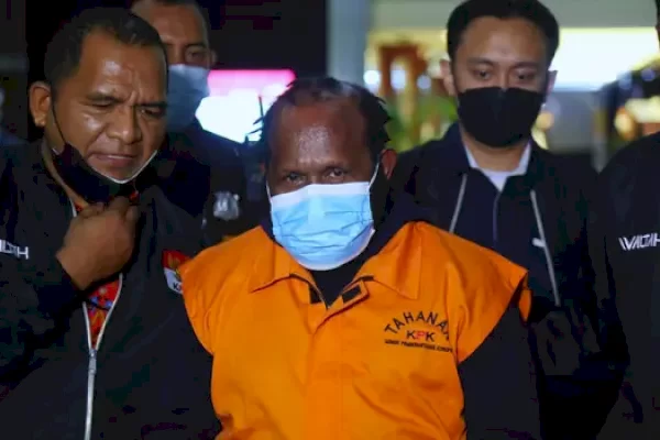 KPK Duga Bupati Memberamo Tengah Nikmati Hasil Suap Capai Rp 200 M