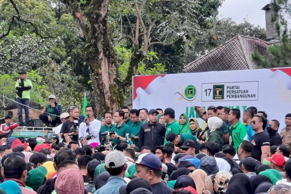 Jalan Sehat Harla Emas Ke-50 PPP Dihadiri Langsung Ketum Mardiono dan Menparekraf Sandiaga Uno