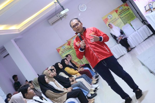 Danny Pomanto Beri Kuliah Umum dan Motivasi Ratusan Mahasiswa Soppeng