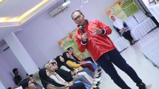 Danny Pomanto Beri Kuliah Umum dan Motivasi Ratusan Mahasiswa Soppeng