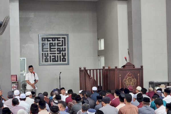 Usai Jumatan, Pj Bupati Ajak Warga Takalar Sukseskan Perayaan HUT Takalar ke-63