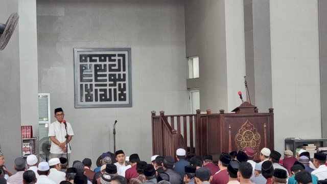 Usai Jumatan, Pj Bupati Ajak Warga Takalar Sukseskan Perayaan HUT Takalar ke-63