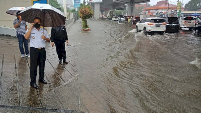 Hujan Deras, Kota Makassar Dikepung Banjir