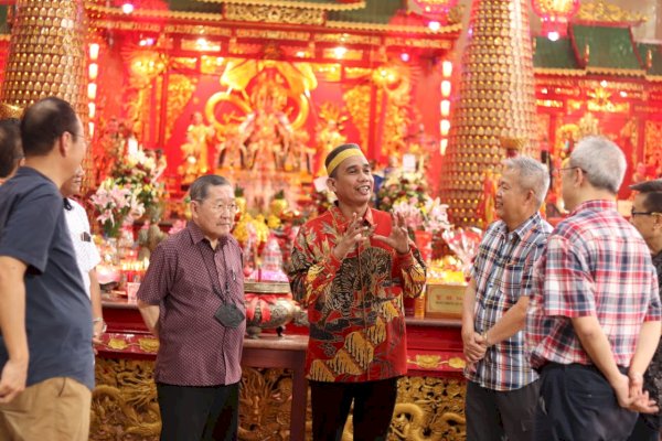 Jelang Perayaan Cap Go Meh, Ketua DPRD Rudianto Lallo Kunjungi Klenteng Xian Ma Makassar