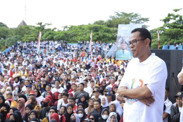 Gerak Jalan Anti Mager di Takalar Pecahkan Rekor. Tembus 55 Ribu Peserta