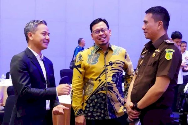 Waka DPRD Muzayyin Arif Hadiri Forum Konsultasi Publik Rancangan RPD Sulsel